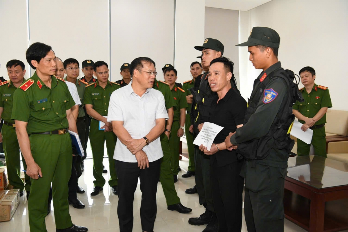 Lực lượng quân đội và công an phối hợp phá chuyên án ma túy "khủng"